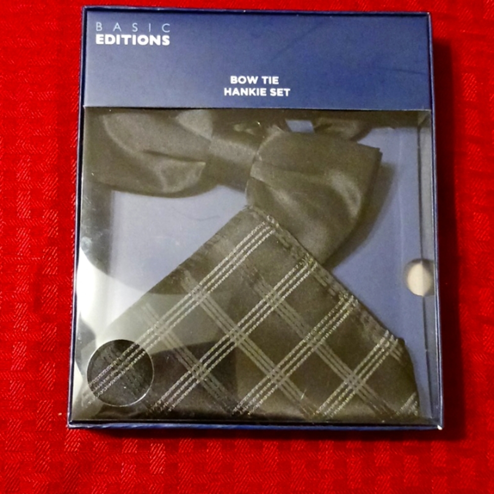 Basic Editions Bow Tie Hankie Set
